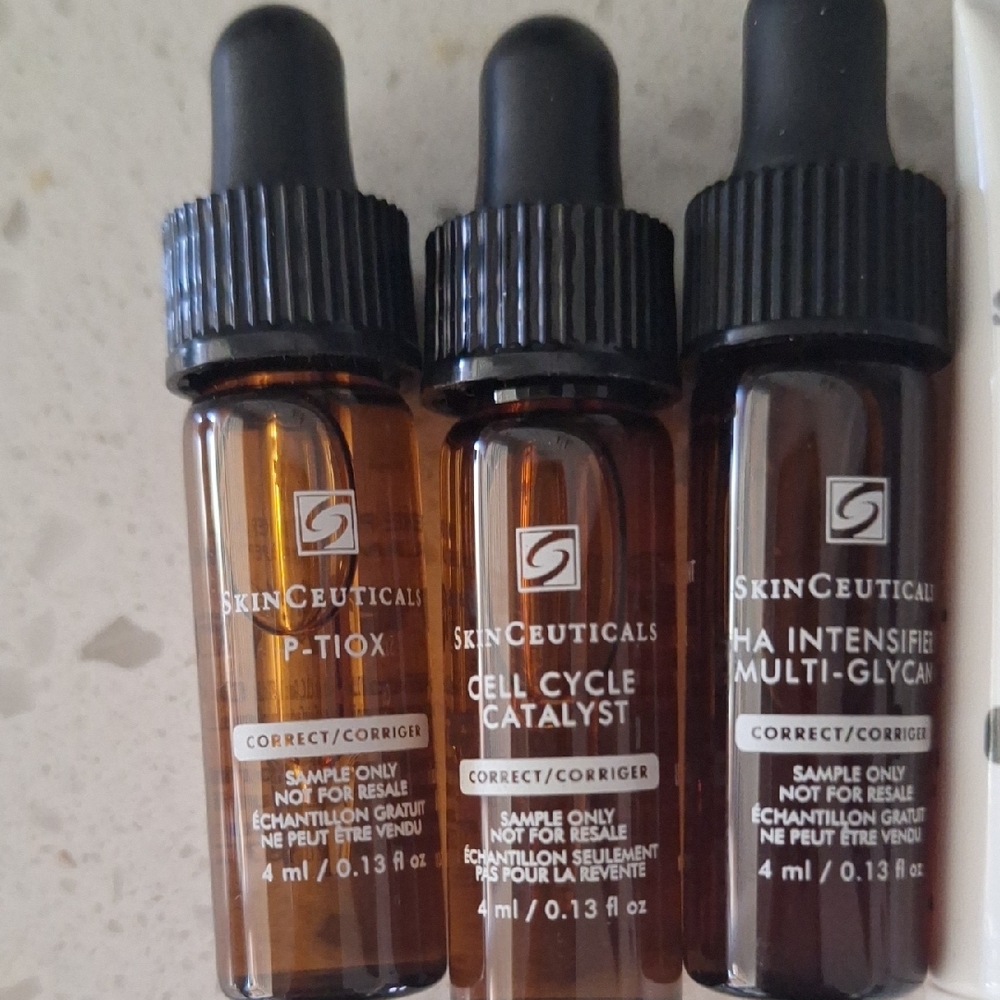 SkinCeuticals Essential Skincare Collection - Picture 3 of 9